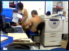 Boss and office secretary have a secret rendezvous in Mumbai