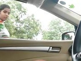 Desi girl's dick flash on mobile