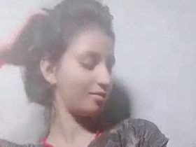 Indian college girl goes nude in solo video