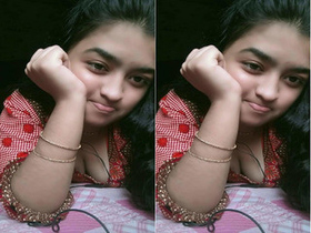 Hot Indian babe flaunts her big boobs and pussy on Facebook