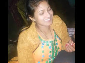 Desi couple indulges in steamy kissing and piss play