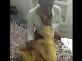 Desi bhabi gets fucked by daddy in lw video