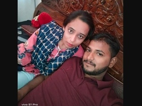 Cute Bengali girl flaunts her assets in a video