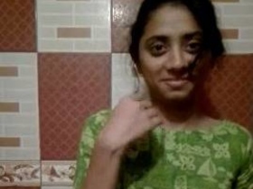 Bangladeshi beauty shows off her body in nude selfies