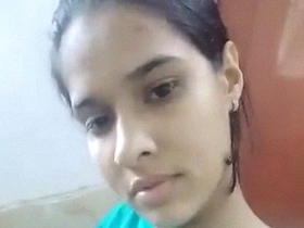 Indian girl from Aruppukkottai flaunts her body in nude selfie video