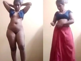 Horny bhabi fingering herself in dissatisfaction