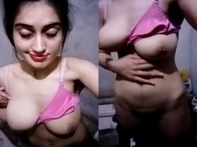 Pakistani babe masturbates in the bathroom