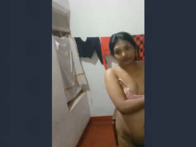 Indian babe with big boobs flaunts her perfect pussy
