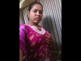 Horny Bangla bhabhi gets mms with Pakhi