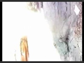 Desi bhabhi's outdoor sex scandal with lover