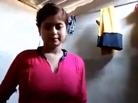 Naked Bangladeshi angel takes seductive selfies