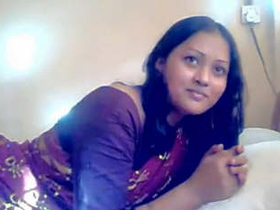Newly married couple indulges in masturbation video