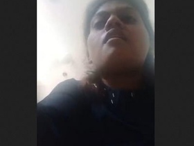 Desi teen gets her tight pussy pounded in village sex video