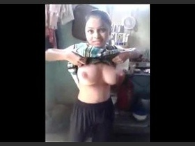 Kamya Bhabhi's Voluptuous Breasts Take Center Stage