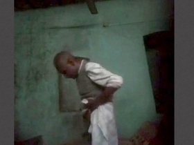 Old man and sexy bhabhi in steamy video