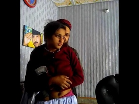 Pakistani college girl experiments with her lover