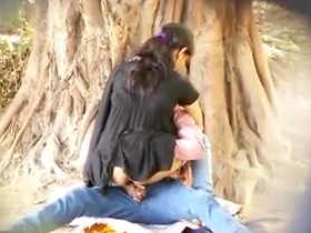 Desi college students get naughty in the garden