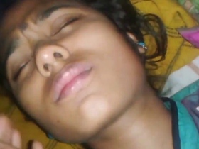 A country wife admires her own beauty in a steamy video