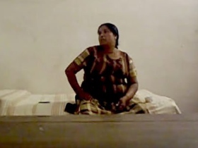 Swana's steamy encounter with a young man in Tamil