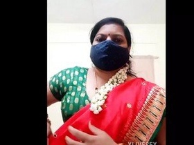 Desi aunty flaunts her body on webcam in Marathi