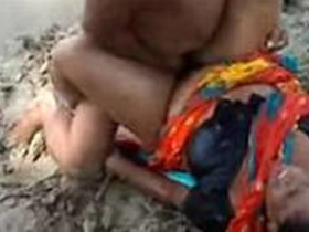 Indian couple has sex in public area