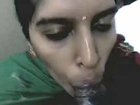 Mature Desi Aunty's oral skills in office bathroom