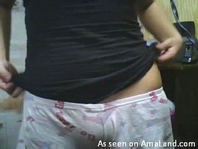 Teen girl masturbates on webcam in cute video
