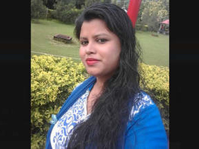 Assamese babe flaunts her boobs and pussy in a steamy video