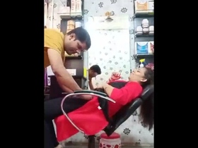 Desi bhabhi gets her pussy licked in MMS video