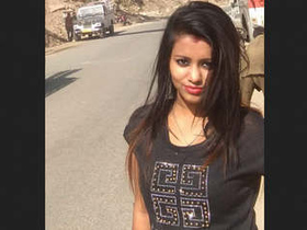 Indian teenager gets pounded by her boyfriend in the night