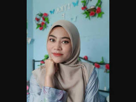 Desi Hijab Star's Masturbation Video on Instagram: A Sensational Showcase of Her Skills