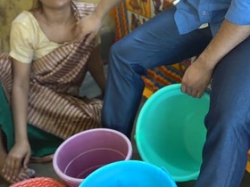 Indian Aunty gets paid to have sex