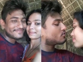 Desi couple has fun in the park